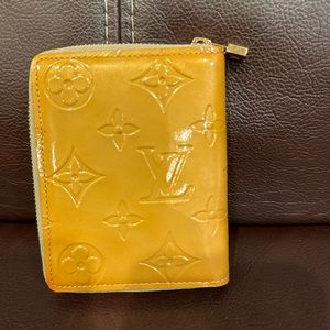 Authentic EUC Vernis Louis Vuitton compact wallet.